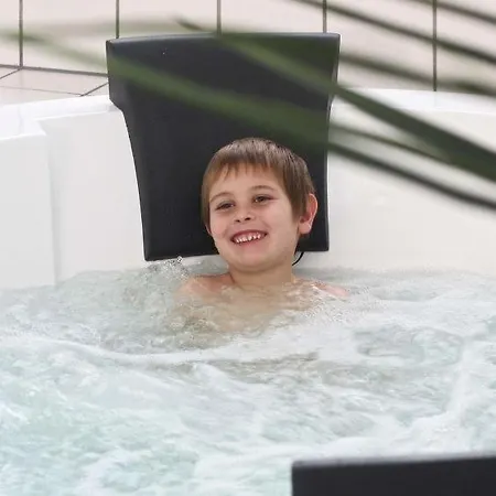 Holiday home Vandflod Sleeps 22 Pool Wifi *